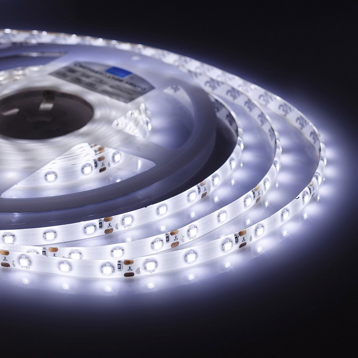 Комплект с лентой светодиодной Apeyron Electrics  10-26
